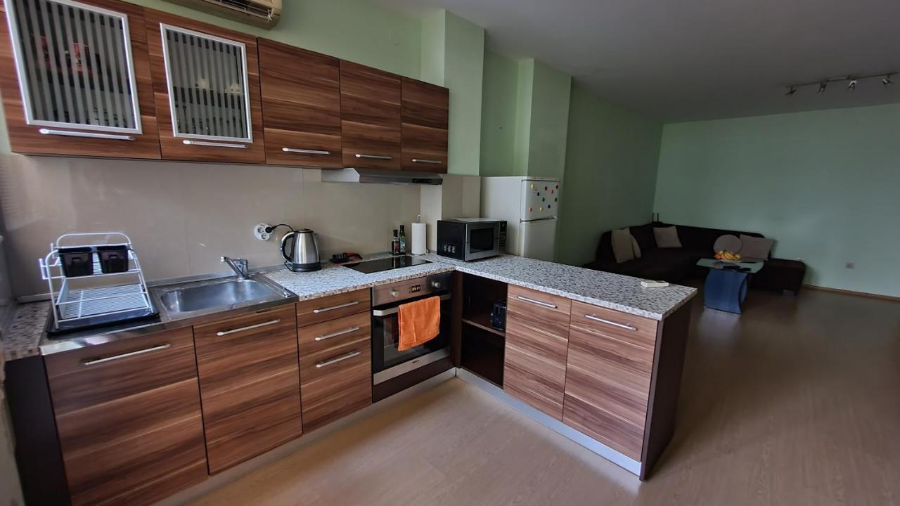 Apartamento Minimalistic 1Br Flat With A Parking Spot Varna Exterior foto
