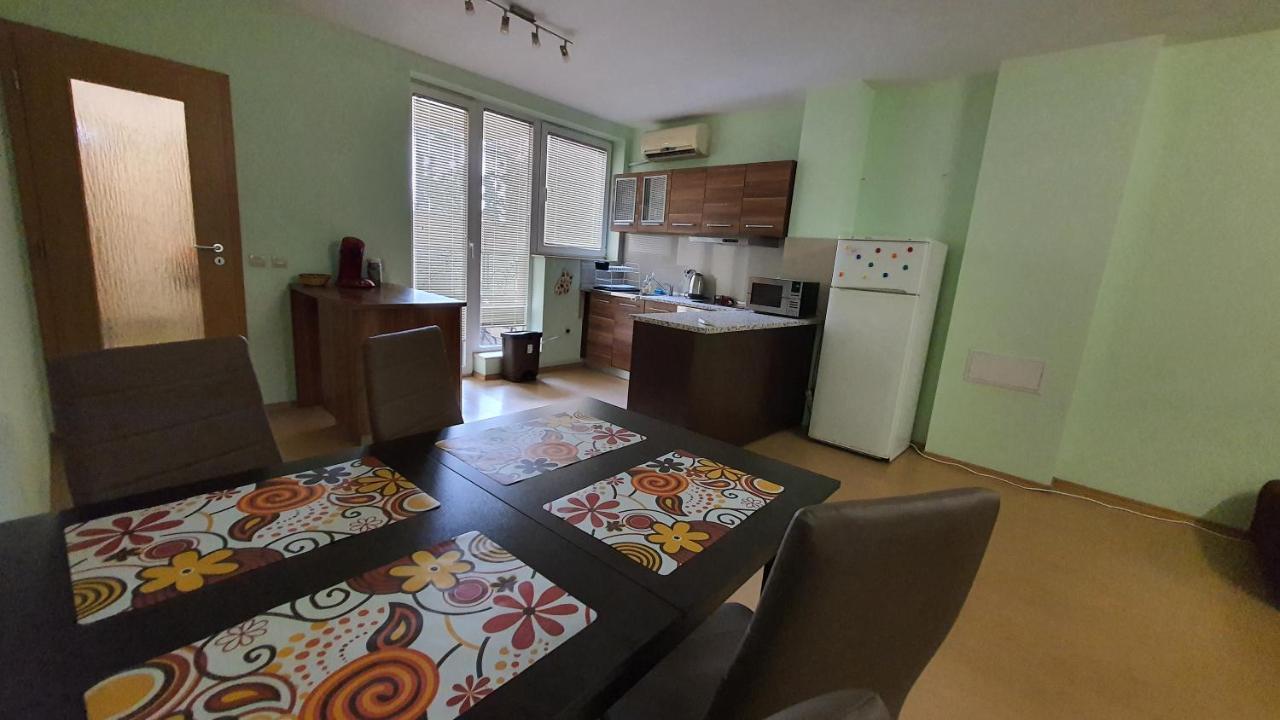 Apartamento Minimalistic 1Br Flat With A Parking Spot Varna Exterior foto